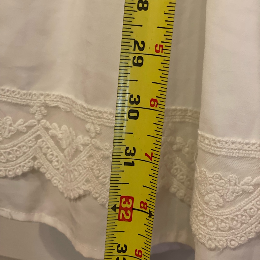 Doe & Rae Dress White Ivory Dress w/ lace accents zipper closure - Picture 7 of 9